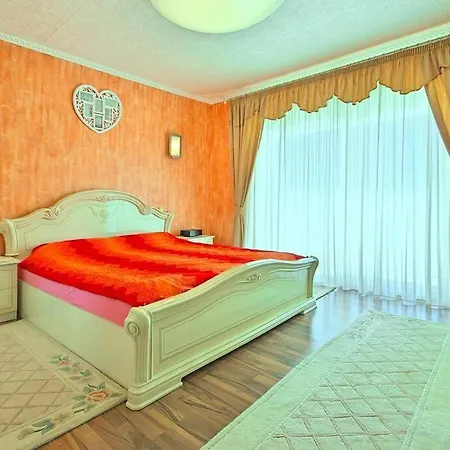 Apartment Sani *